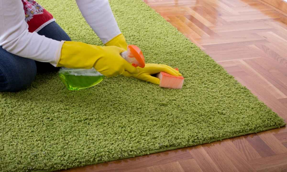 How to Clean a Carpet at Home