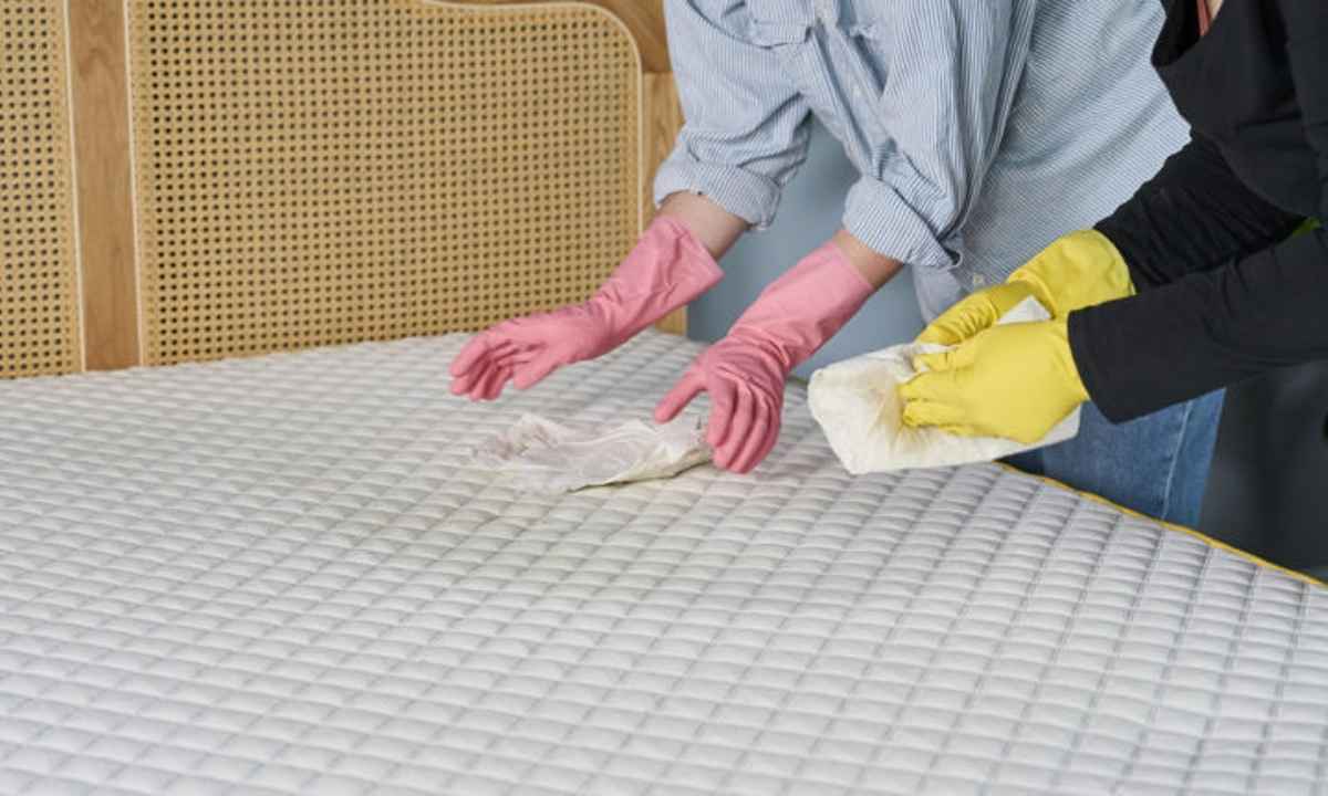 How to Clean a Mattress