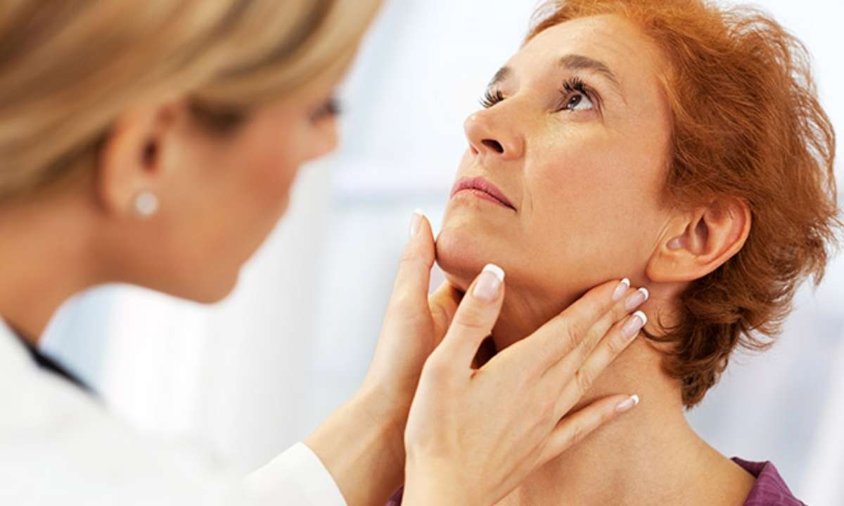 how to check for throat cancer at home