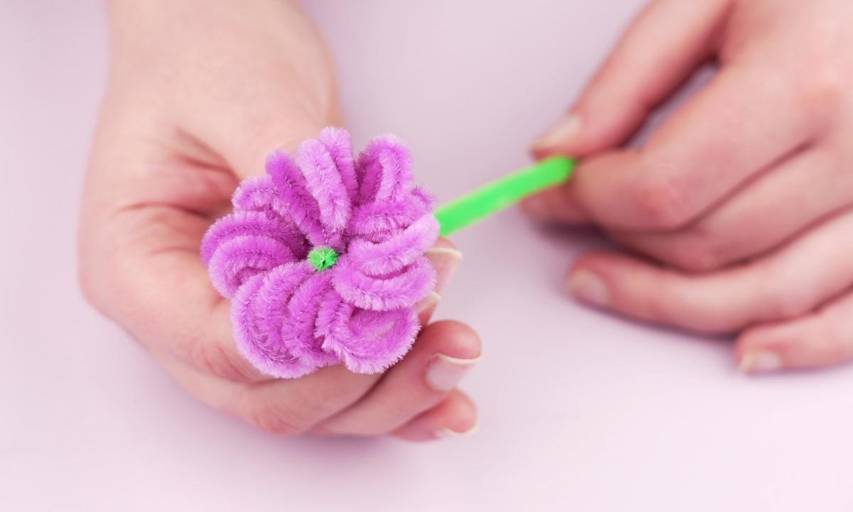 how to make pipe cleaner flowers_